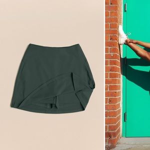 Girlfriend Collective Skort in Moss